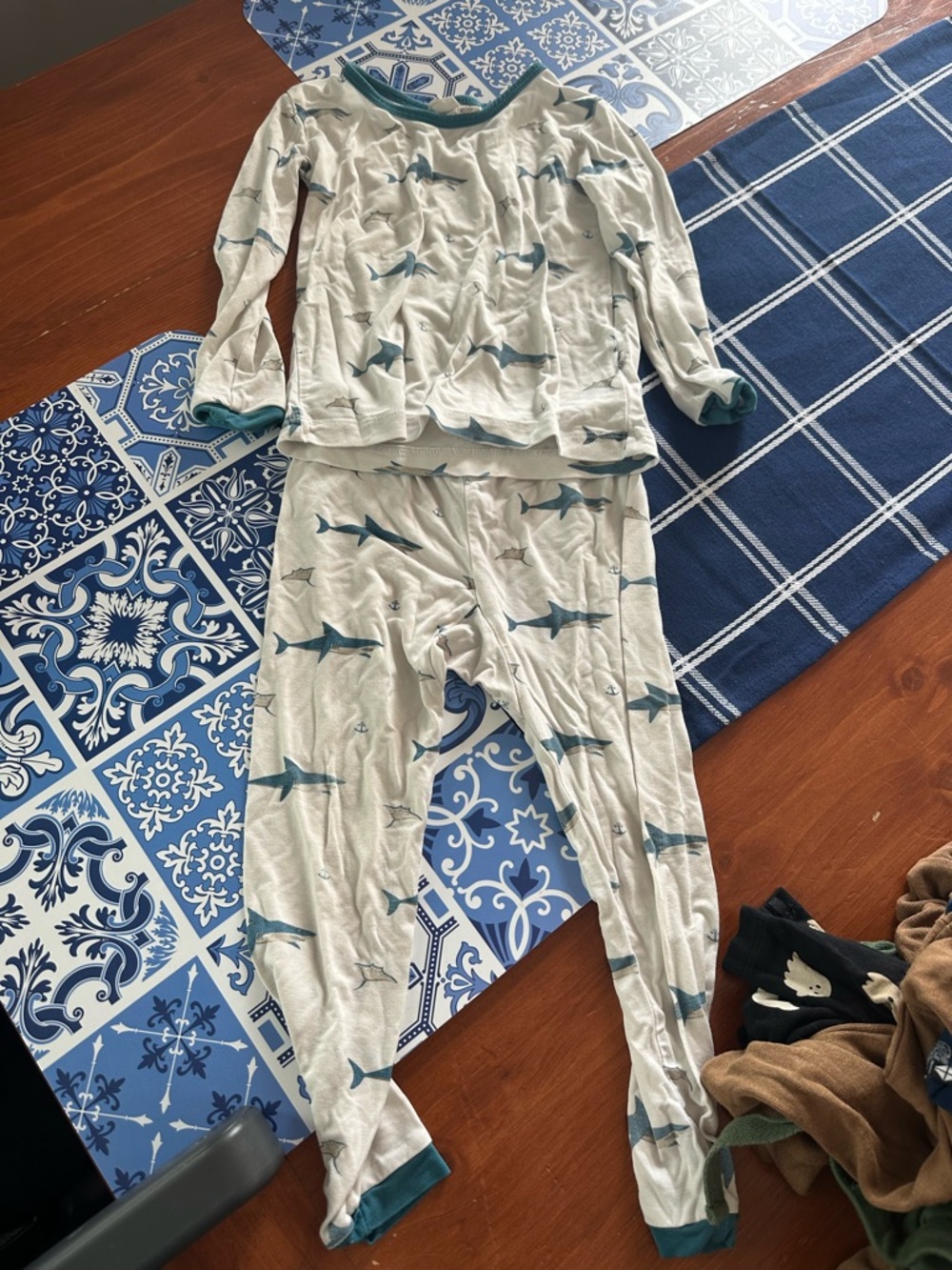 Kyte BABY Cream Pajama Set with Teal Shark Print